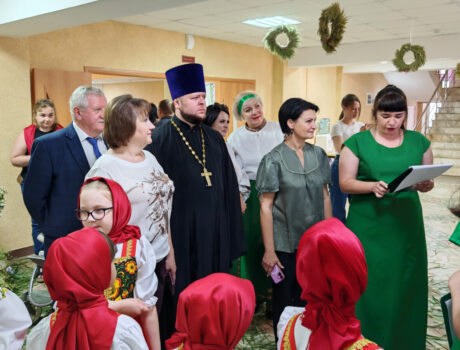 Настоятель Свято-Троицкого собора принял участие в фестивале-празднике славянской культуры «Зелёные святки» в поселке Ровеньки